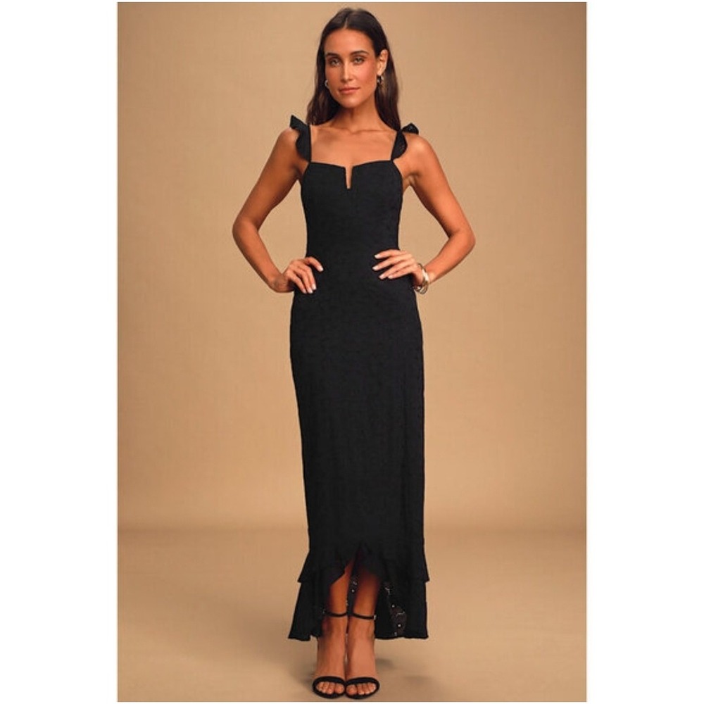 Lulus Looking Chic Black Eyelet Lace Ruffled High-Low Maxi Dress Size Medium